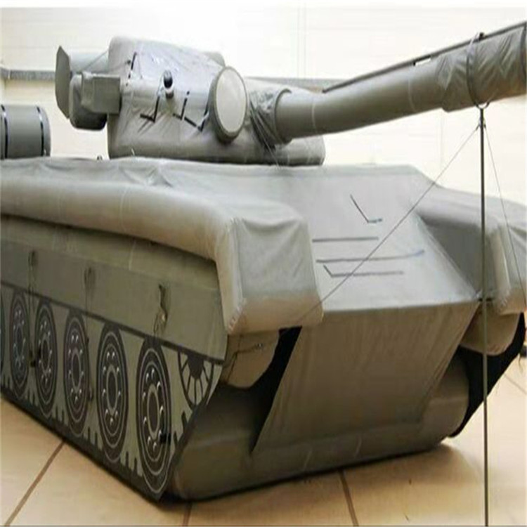 博尔塔拉充气坦克大炮